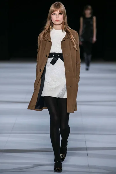 Look 24